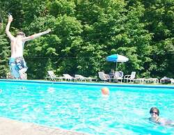 Crystal Brook Resort & Mountain Brauhaus