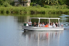 Lamanai Landings Hotel and Marina