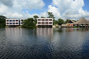 Lamanai Landings Hotel and Marina