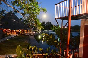 Lamanai Landings Hotel and Marina