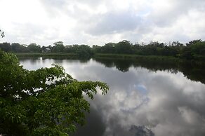 Lamanai Landings Hotel and Marina
