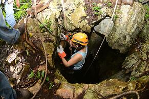 Lamanai Landings Hotel and Marina