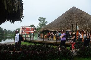 Lamanai Landings Hotel and Marina