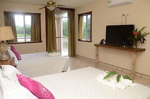 Lamanai Landings Hotel and Marina