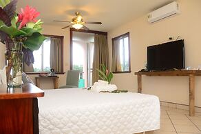 Lamanai Landings Hotel and Marina