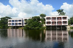 Lamanai Landings Hotel and Marina