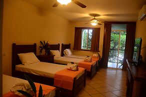 Lamanai Landings Hotel and Marina