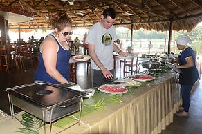 Lamanai Landings Hotel and Marina