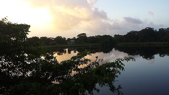 Lamanai Landings Hotel and Marina