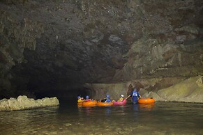 Lamanai Landings Hotel and Marina