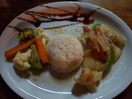 Lamanai Landings Hotel and Marina