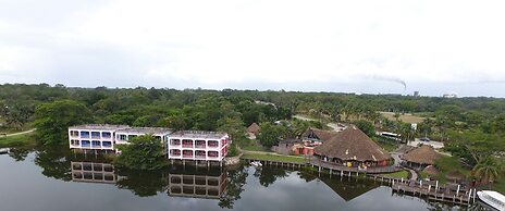Lamanai Landings Hotel and Marina
