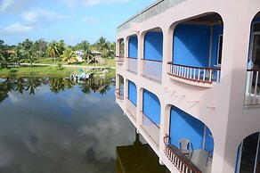 Lamanai Landings Hotel and Marina