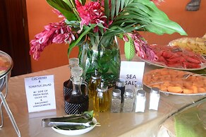 Lamanai Landings Hotel and Marina