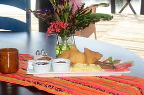 Lamanai Landings Hotel and Marina