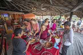 Lamanai Landings Hotel and Marina
