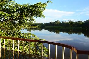 Lamanai Landings Hotel and Marina