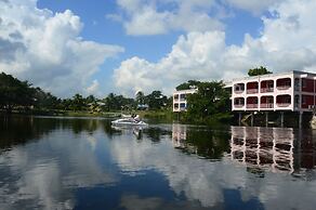 Lamanai Landings Hotel and Marina