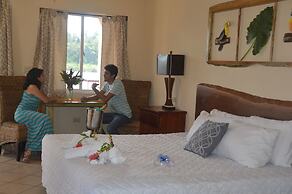 Lamanai Landings Hotel and Marina