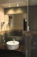 Lamanai Landings Hotel and Marina