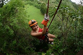 Lamanai Landings Hotel and Marina