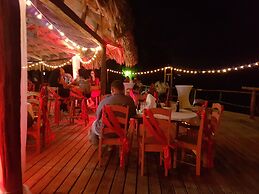 Lamanai Landings Hotel and Marina