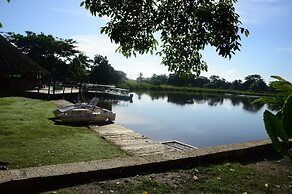 Lamanai Landings Hotel and Marina
