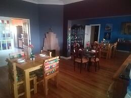 Sleepy Gecko Guest House