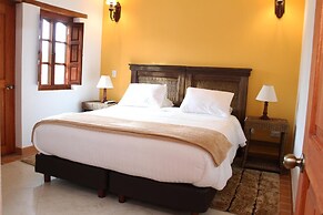 Hotel Campanario Real