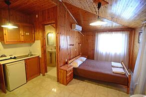 Acapulco Marinos Studios & Apartments