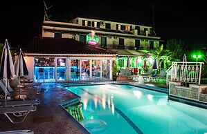 Acapulco Marinos Studios & Apartments