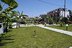 Acapulco Marinos Studios & Apartments