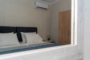 Acapulco Marinos Studios & Apartments