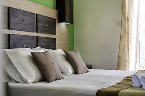 Acapulco Marinos Studios & Apartments