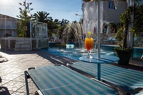 Acapulco Marinos Studios & Apartments