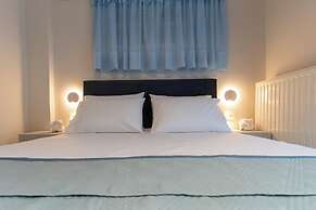 Acapulco Marinos Studios & Apartments