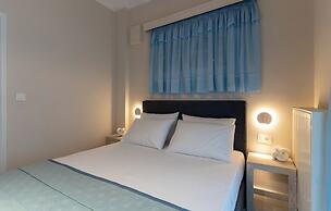 Acapulco Marinos Studios & Apartments