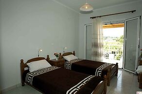 Acapulco Marinos Studios & Apartments