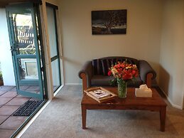 Cave Rock Guest House