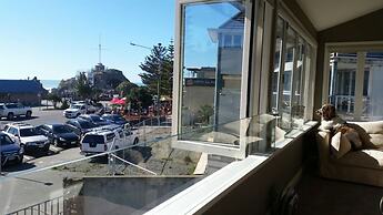 Cave Rock Guest House