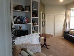 Cave Rock Guest House