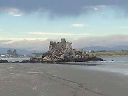 Cave Rock Guest House