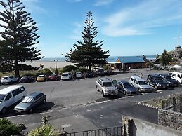 Cave Rock Guest House