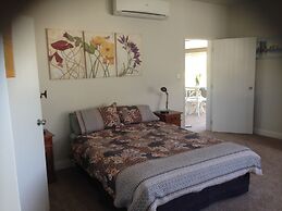 Cave Rock Guest House