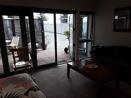 Cave Rock Guest House