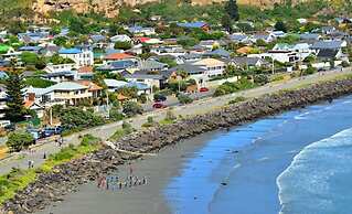 Cave Rock Guest House