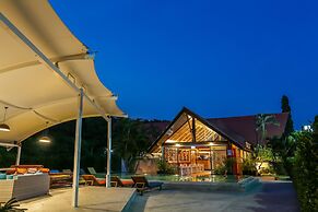 Naiharn Beach Resort