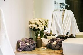 Naiharn Beach Resort