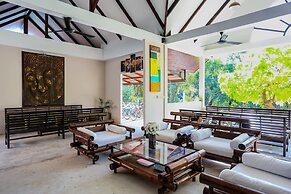 Naiharn Beach Resort