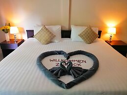 Naiharn Beach Resort